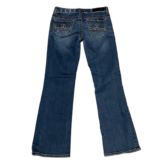 Seven7 Contrast Stitching Boot Cut Jeans - Picture 9 of 9